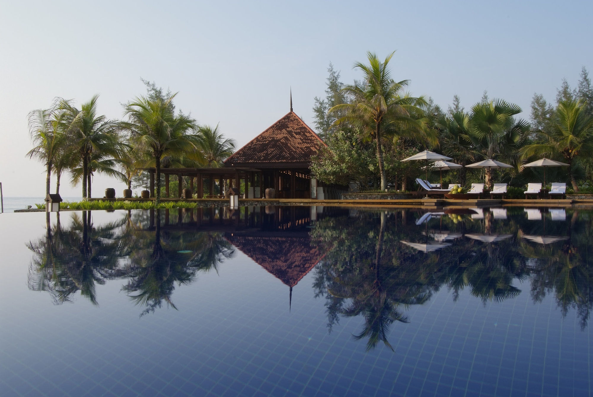Tanjong Jara Resort, Terengganu - A Small Luxury Hotels Of The World Dungun Ανέσεις φωτογραφία The pool at the Angsana Resort and Spa, Phuket